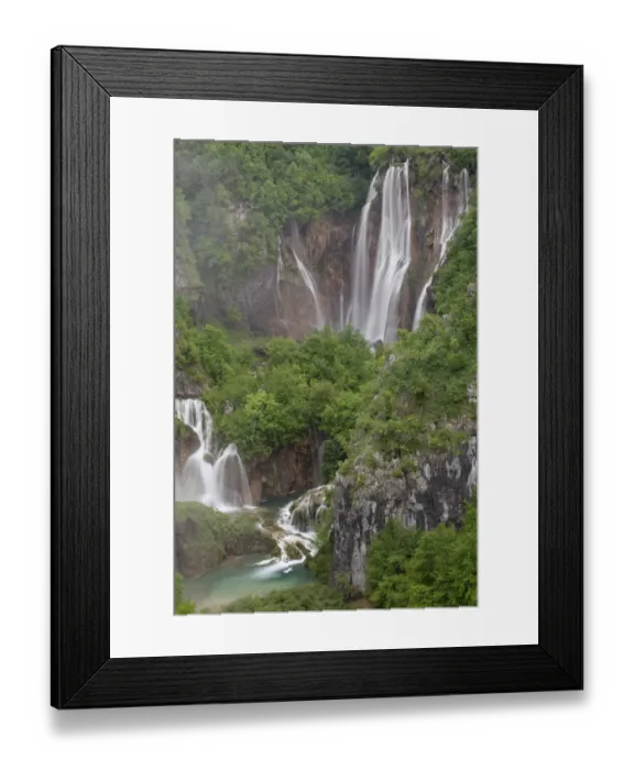 Framed Print : Large Waterfall or Veliki Slap, Plitvice Lakes National Park, UNESCO World Heritage Site, Croatia, Europe Framed Print : Large Waterfall or Veliki Slap, Plitvice Lakes National Park, UNESCO World Heritage Site, Croatia, Europe
