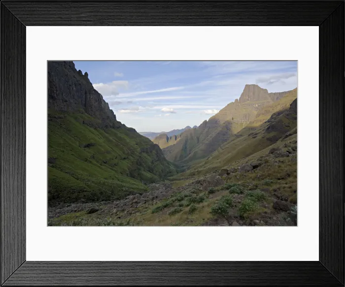 Framed Print : High angle looking down Rockeries valley in the Drakensberg, Kwazulu-Natal, South Africa Framed Print : High angle looking down Rockeries valley in the Drakensberg, Kwazulu-Natal, South Africa