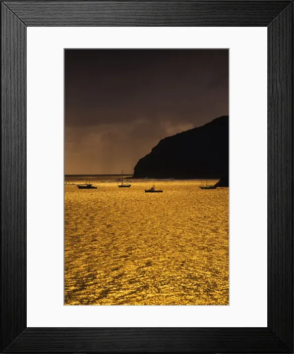 Framed Print : Scenically beautiful and a world heritage designated location, Lord Howe Island lies between the South Pacific ocean and the Tasman sea off the coast of New South Wales, Australia Framed Print : Scenically beautiful and a world heritage designated location, Lord Howe Island lies between the South Pacific ocean and the Tasman sea off the coast of New South Wales, Australia