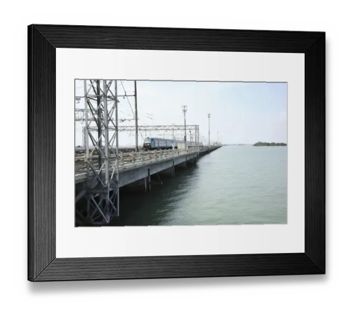 Framed Print : Train on Ponte della Liberta (the Freedom Bridge), Venice Italy