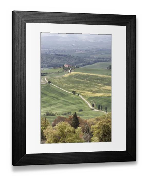 Framed Print : Rolling landscape in Val d Orcia Framed Print : Rolling landscape in Val d Orcia