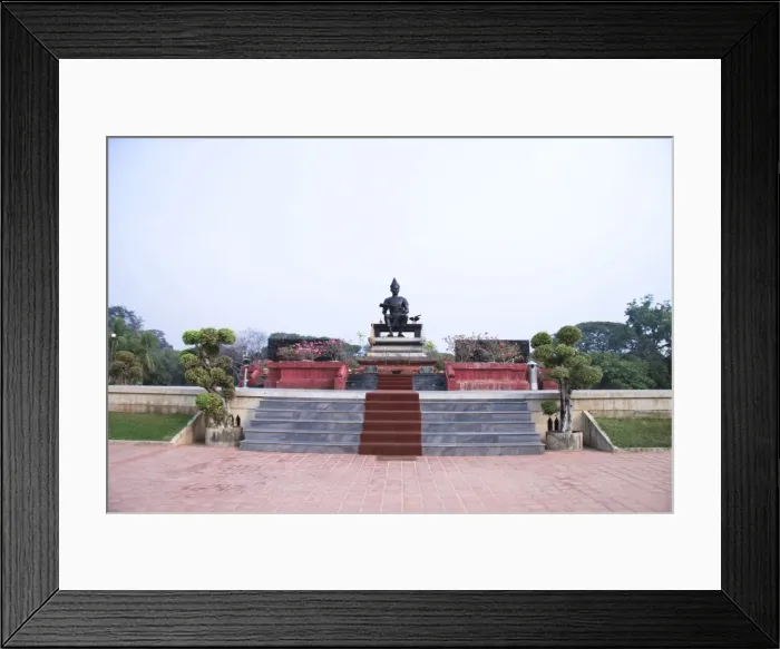 Framed Print : Ram Khom Kaeng King Monument Framed Print : Ram Khom Kaeng King Monument