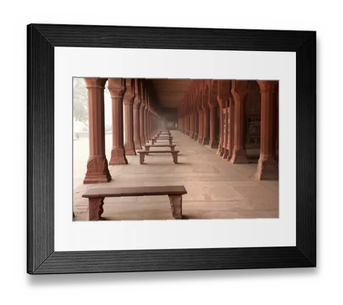 Framed Print : The interiors of Taj Mahal, India Framed Print : The interiors of Taj Mahal, India