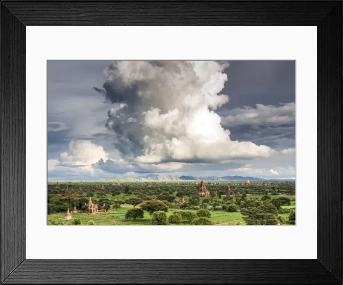 Framed Print : Ancient temples and pagodas in Bagan Framed Print : Ancient temples and pagodas in Bagan