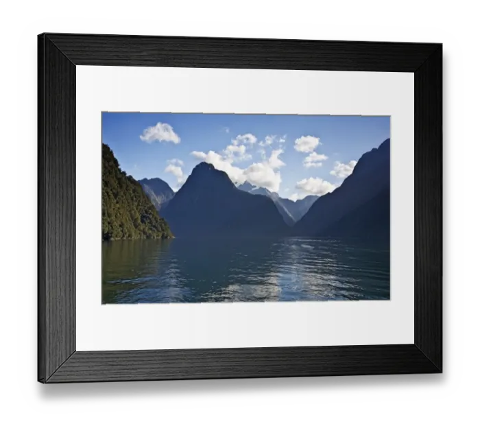 Framed Print : Milford Sound, New Zealand Framed Print : Milford Sound, New Zealand