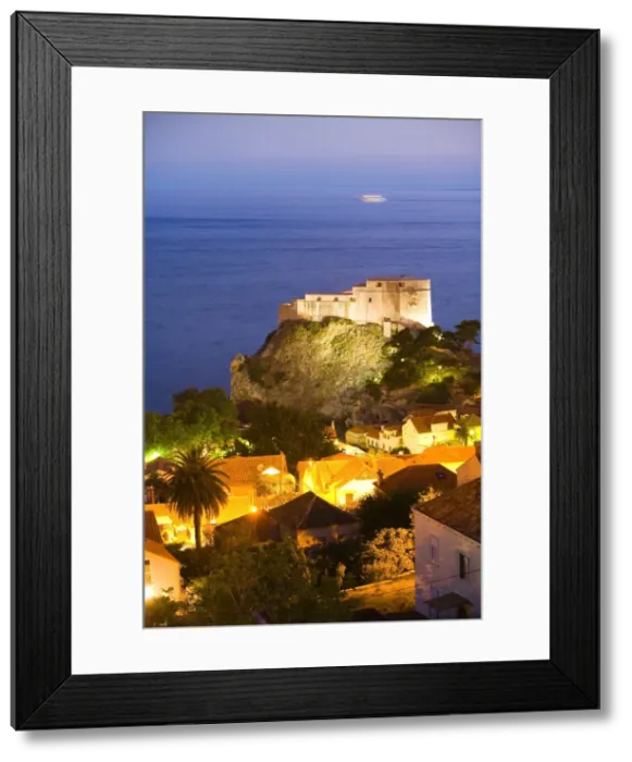Framed Print : Walled city of Dubrovnik, Southeastern Tip of Croatia, Dalmation Coast, Adriatic Sea, Croatia, Eastern Europe Framed Print : Walled city of Dubrovnik, Southeastern Tip of Croatia, Dalmation Coast, Adriatic Sea, Croatia, Eastern Europe