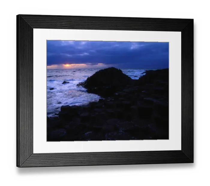 Framed Print : Co Antrim, The Giants Causeway, Ireland Framed Print : Co Antrim, The Giants Causeway, Ireland
