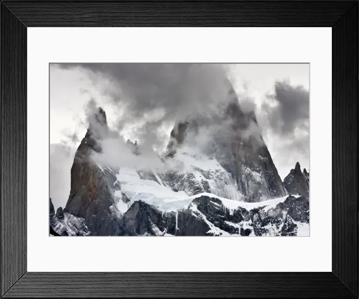 Framed Print : The jagged peaks of Mount Fitz Roy Massif Framed Print : The jagged peaks of Mount Fitz Roy Massif