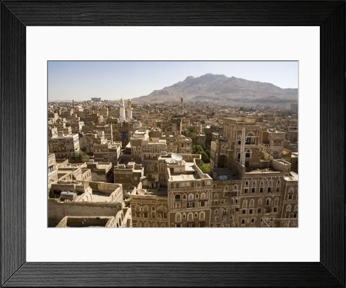 Framed Print : Sanaa skyline with traditional mud-brick buildings