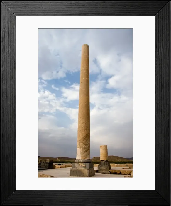 Framed Print : Pillar. Remnant of an Ancient Persian Palace (500 BC) at Passargad complex