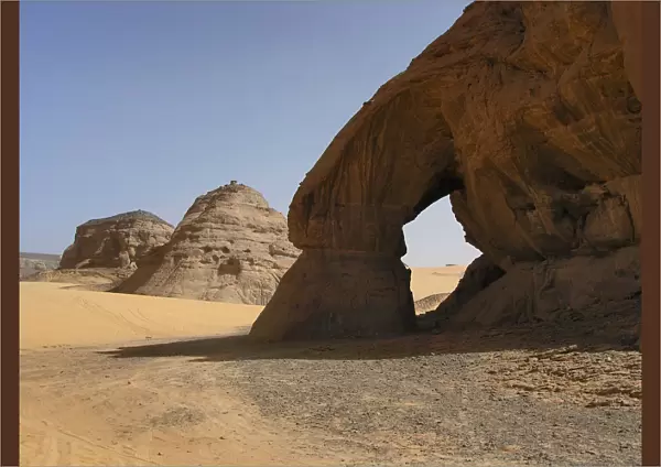 Tine Lopo Rock Arch in the Sahara Desert