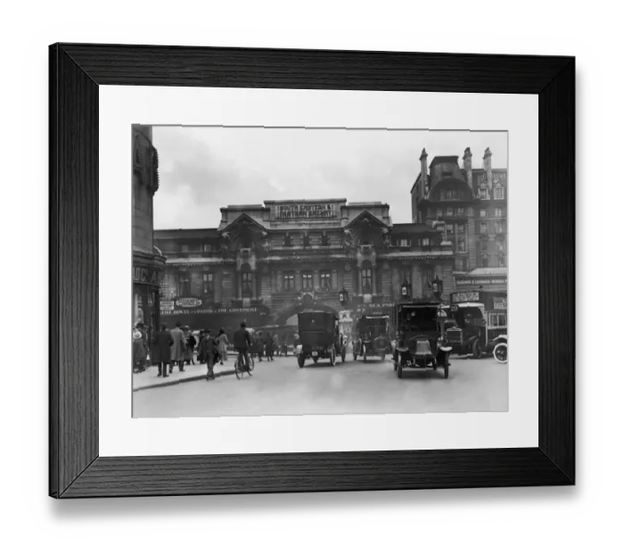 Framed Print : Victoria Station Framed Print : Victoria Station