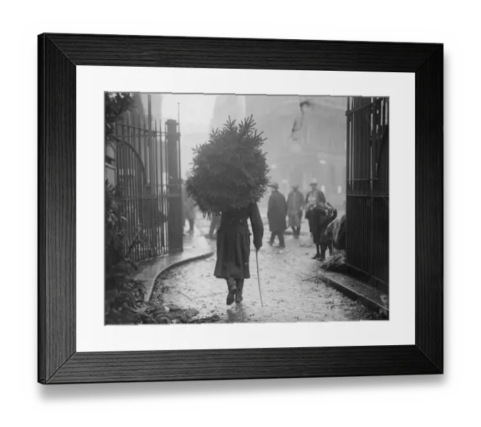 Framed Print : A Soldiers Christmas Framed Print : A Soldiers Christmas
