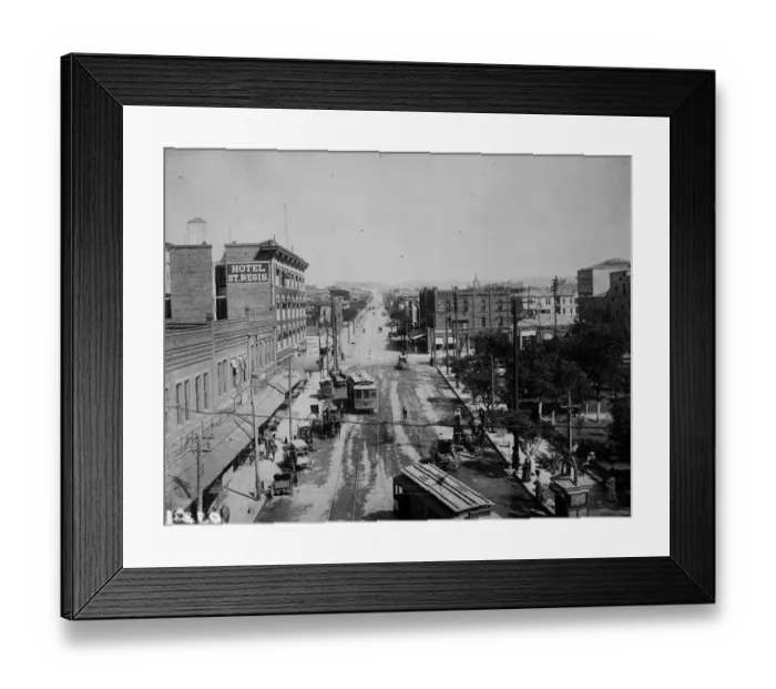 Framed Print : El Paso. 15th February 1913: Trams travelling down Oregon Street, El Paso, Texas Framed Print : El Paso. 15th February 1913: Trams travelling down Oregon Street, El Paso, Texas
