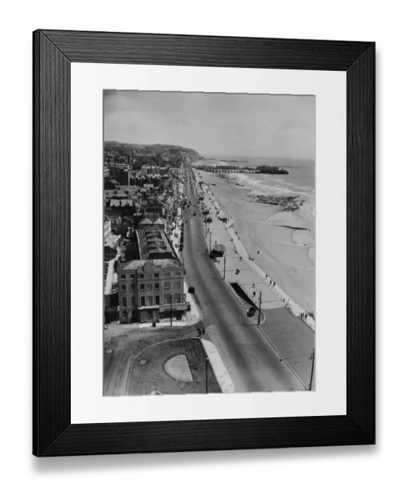 Framed Print : Hastings. 22nd June 1948: An elevated view of the waterfront, promenade Framed Print : Hastings. 22nd June 1948: An elevated view of the waterfront, promenade