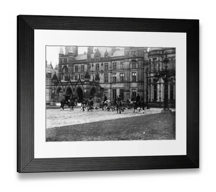 Framed Print : Cheshire Foxhounds Framed Print : Cheshire Foxhounds