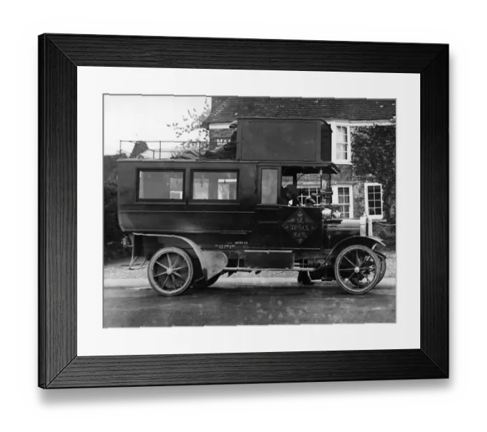 Framed Print : Passenger Mail Van Framed Print : Passenger Mail Van