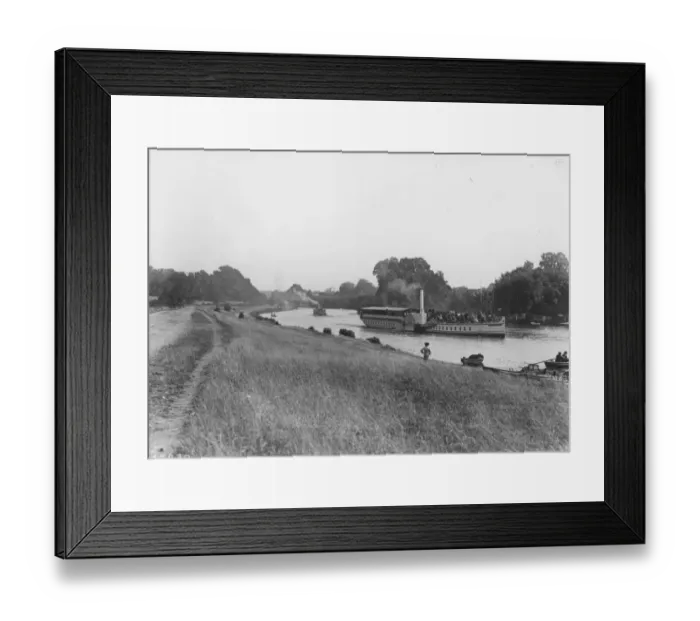 Framed Print : Pleasure Boat Framed Print : Pleasure Boat