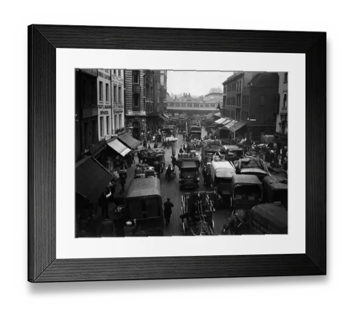 Framed Print : Covent Garden Traffic Framed Print : Covent Garden Traffic