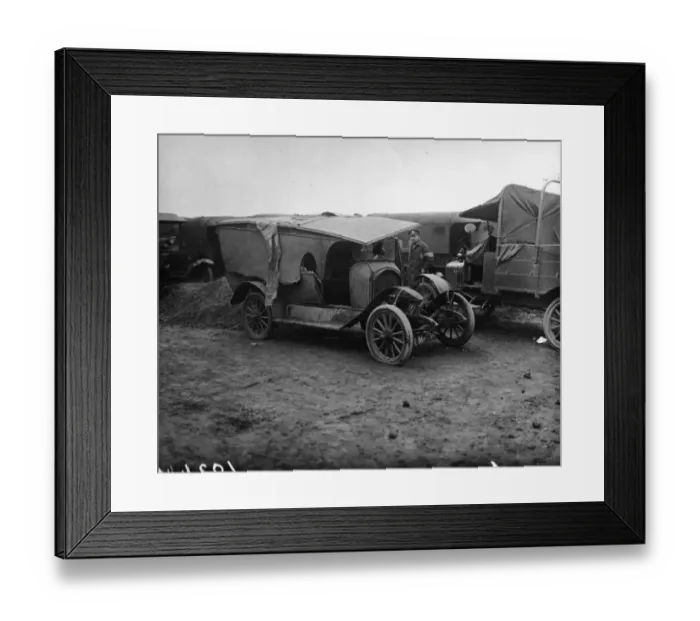 Framed Print : Car Sale. March 1919: A motor sale at Hendon. (Photo by Topical Press Agency / Getty Images) Framed Print : Car Sale. March 1919: A motor sale at Hendon. (Photo by Topical Press Agency / Getty Images)