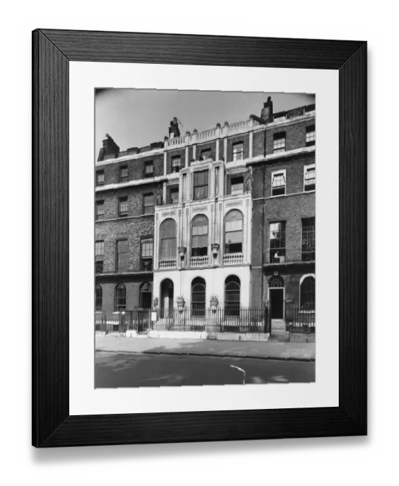 Framed Print : British Topical Press Agency (1903 - 1957) Framed Print : British Topical Press Agency (1903 - 1957)