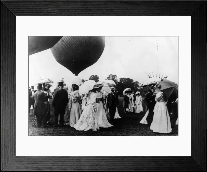 Framed Print : Balloon Race