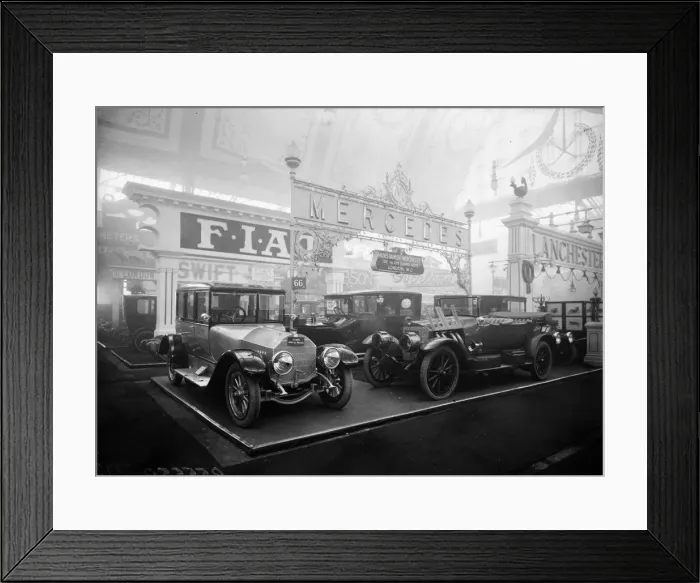Framed Print : British Topical Press Agency (1903 - 1957) Framed Print : British Topical Press Agency (1903 - 1957)