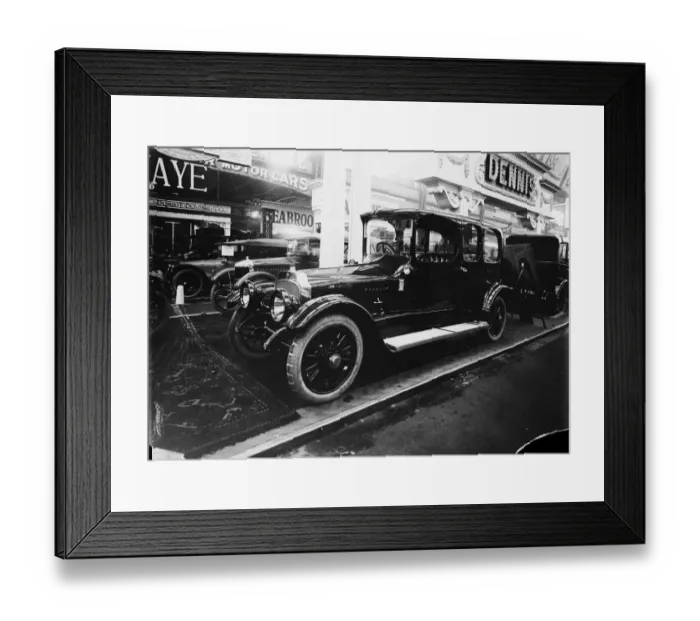 Framed Print : British Topical Press Agency (1903 - 1957) Framed Print : British Topical Press Agency (1903 - 1957)