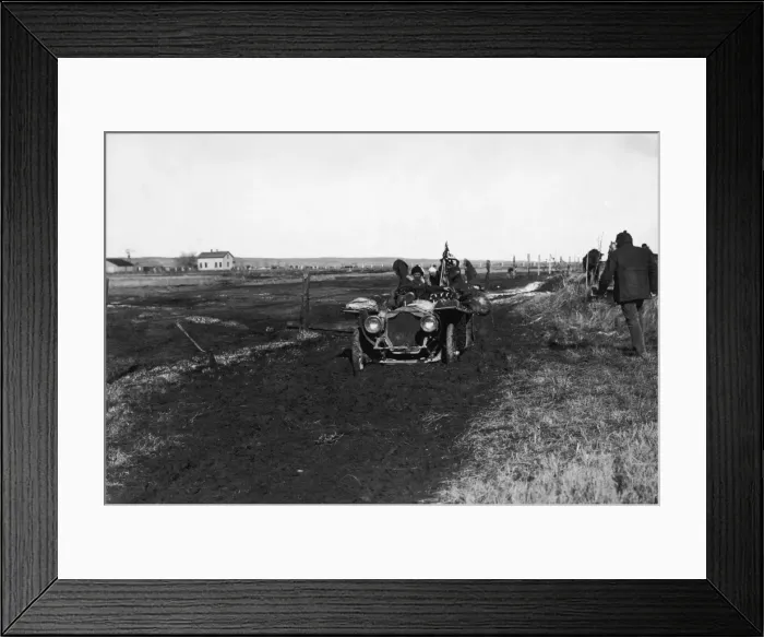 Framed Print : British Topical Press Agency (1903 - 1957) Framed Print : British Topical Press Agency (1903 - 1957)