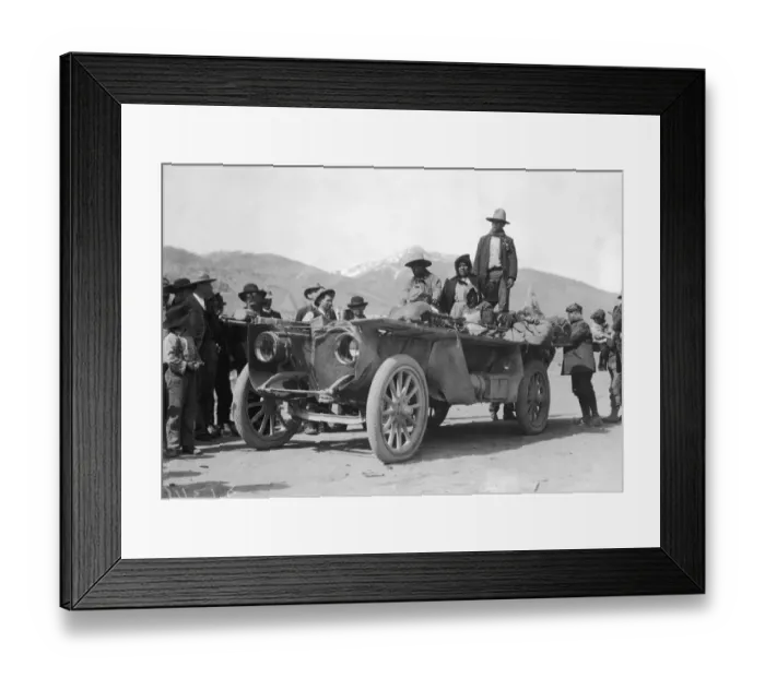 Framed Print : British Topical Press Agency (1903 - 1957) Framed Print : British Topical Press Agency (1903 - 1957)