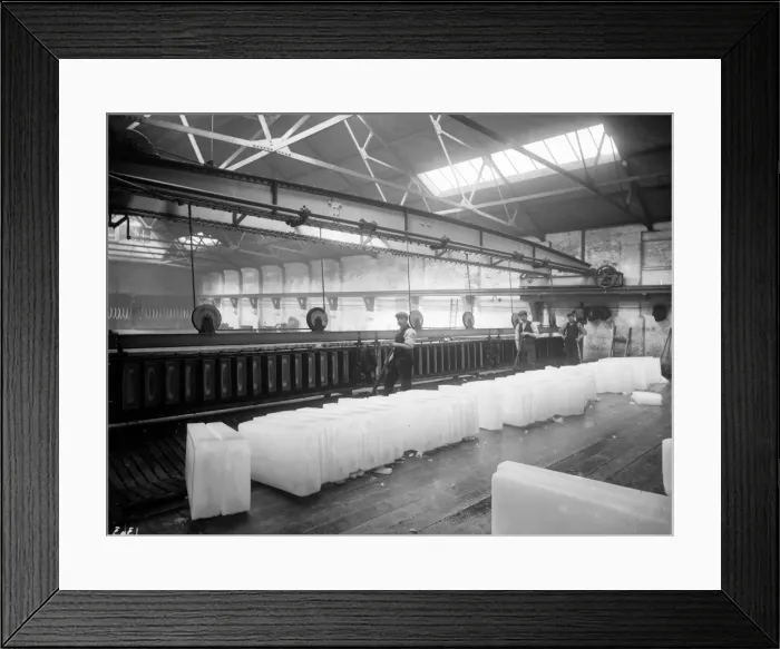 Framed Print : British Topical Press Agency (1903 - 1957)