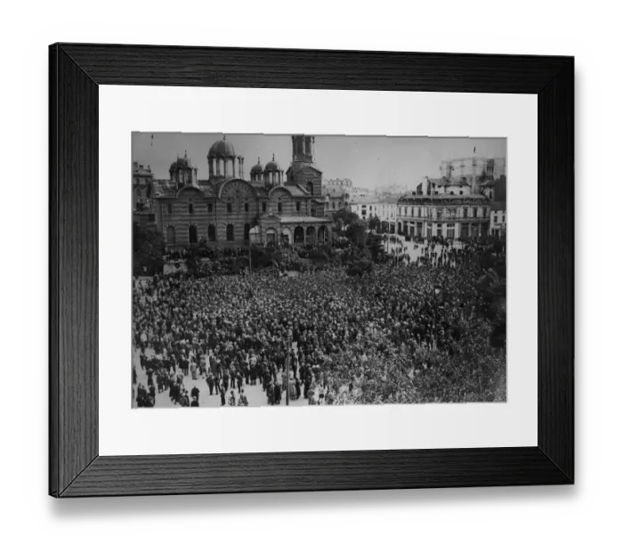 Framed Print : British Topical Press Agency (1903 - 1957) Framed Print : British Topical Press Agency (1903 - 1957)