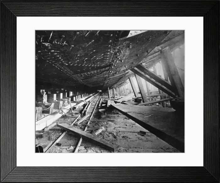 Framed Print : British Topical Press Agency (1903 - 1957) Framed Print : British Topical Press Agency (1903 - 1957)