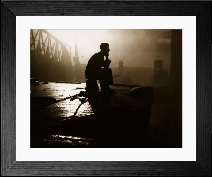 Framed Print : London Fogbound Framed Print : London Fogbound