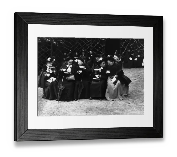 Framed Print : Tea Party. Elderly ladies taking tea on an outing to Loughton, Essex Framed Print : Tea Party. Elderly ladies taking tea on an outing to Loughton, Essex