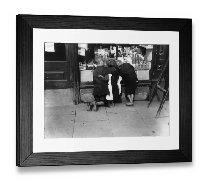 Framed Print : Window Shoppers Framed Print : Window Shoppers