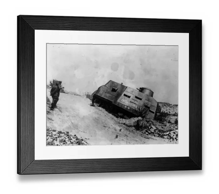 Framed Print : British Topical Press Agency (1903 - 1957) Framed Print : British Topical Press Agency (1903 - 1957)