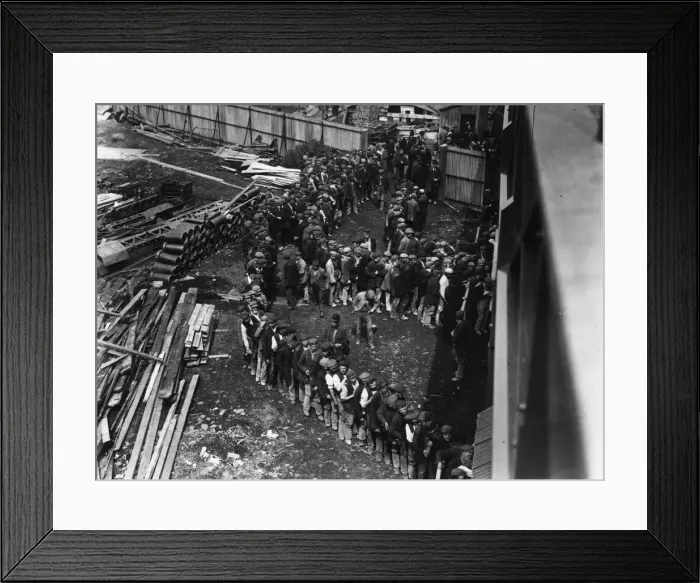 Framed Print : Exhibition Pay Framed Print : Exhibition Pay