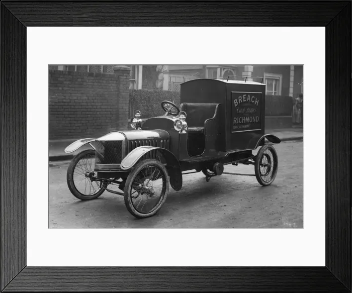 Framed Print : Cycle Car. 18th November 1912: A Sabella cycle car belonging to a Richmond Framed Print : Cycle Car. 18th November 1912: A Sabella cycle car belonging to a Richmond