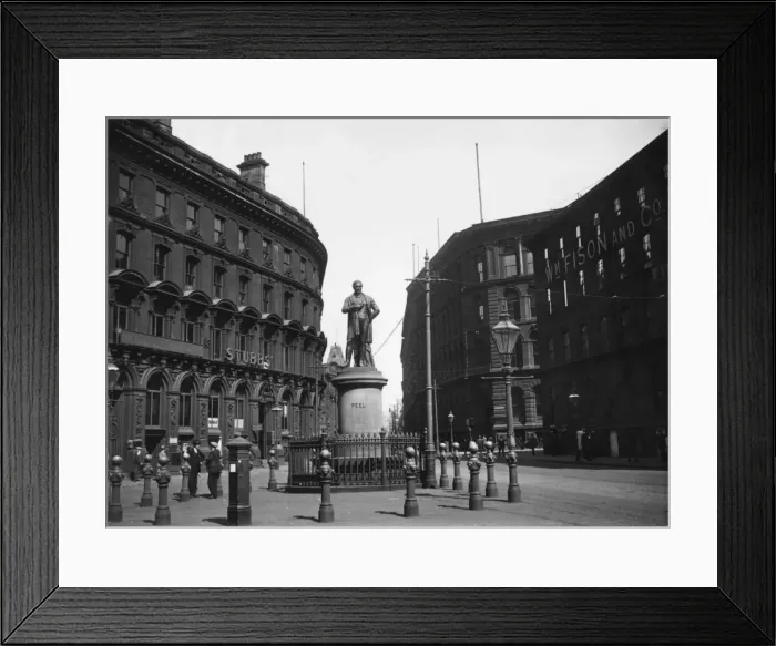 Framed Print : Peel Statue Framed Print : Peel Statue