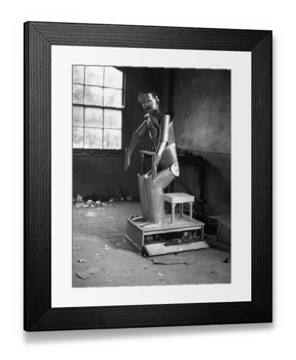 Framed Print : Tin Man. September 1928: A tin man robot which speaks, answers questions Framed Print : Tin Man. September 1928: A tin man robot which speaks, answers questions