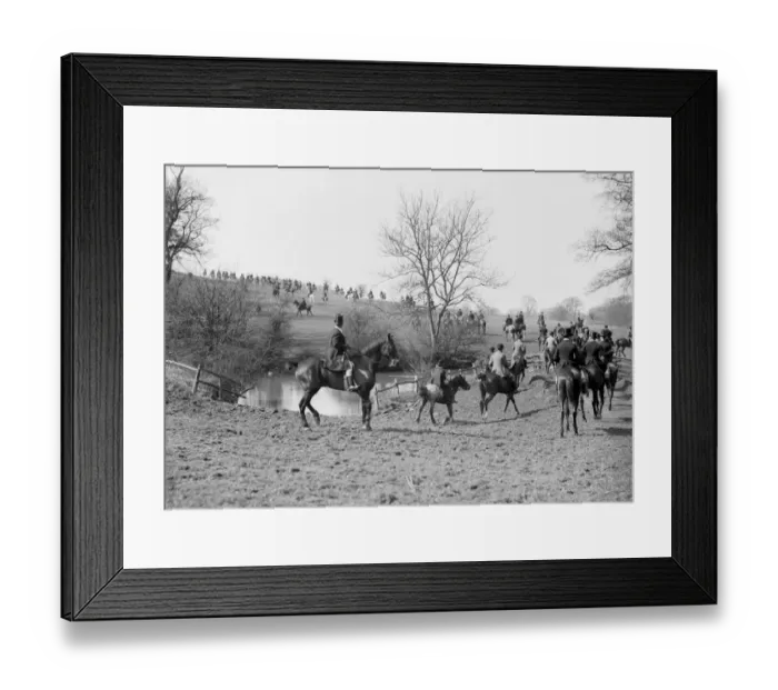 Framed Print : Bicester Hunt Framed Print : Bicester Hunt
