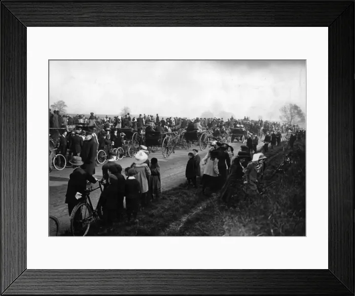 Framed Print : Hunt Crowds Framed Print : Hunt Crowds