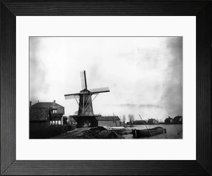 Framed Print : Windmill. circa 1925: A windmill on the polderland (land reclaimed from water) in Holland Framed Print : Windmill. circa 1925: A windmill on the polderland (land reclaimed from water) in Holland