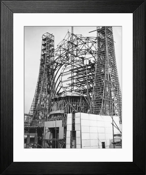 Framed Print : Wembley Spidermen Framed Print : Wembley Spidermen