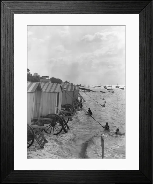 Framed Print : Southend Beach Framed Print : Southend Beach