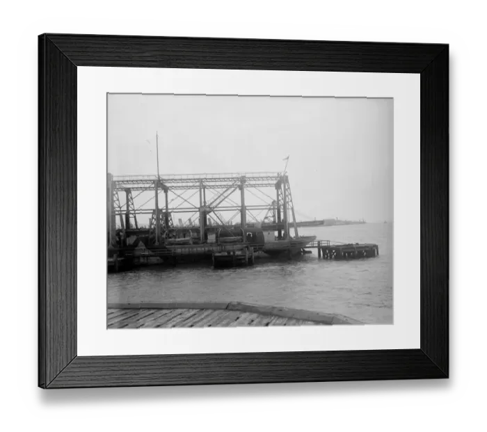Framed Print : Southampton Ferry