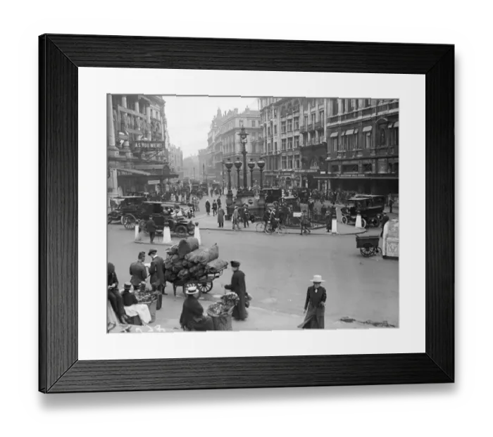 Framed Print : Busless London Framed Print : Busless London