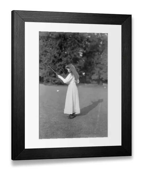 Framed Print : Diabolo Practice