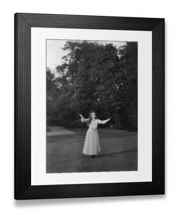 Framed Print : Diabolo Catch Framed Print : Diabolo Catch